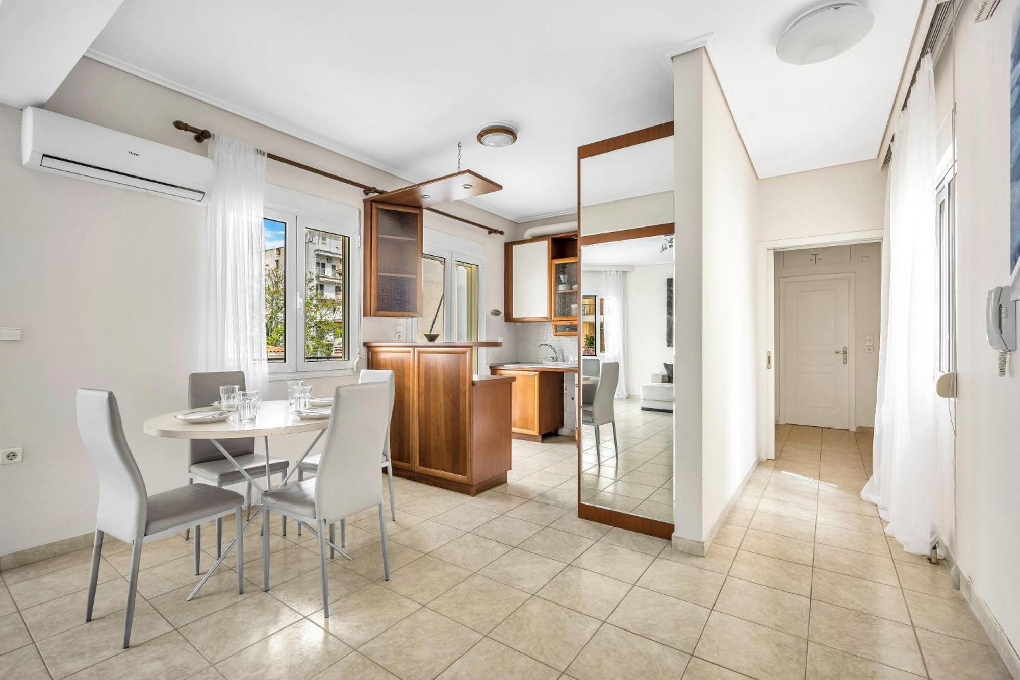 Fabulous Central Apartment Close To The Sea! Chalkís Exterior foto