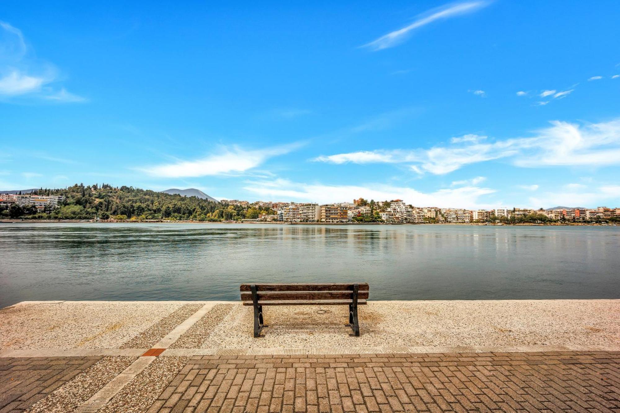 Fabulous Central Apartment Close To The Sea! Chalkís Exterior foto