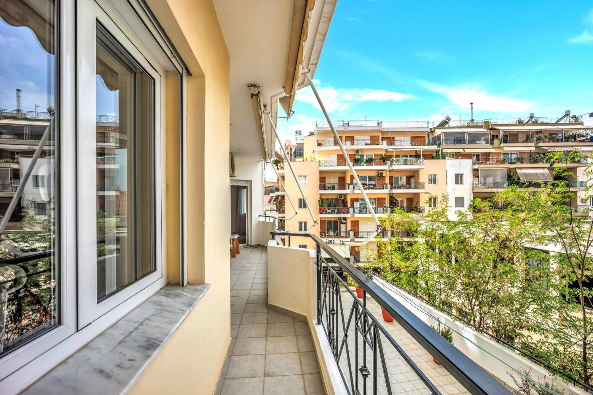 Fabulous Central Apartment Close To The Sea! Chalkís Exterior foto